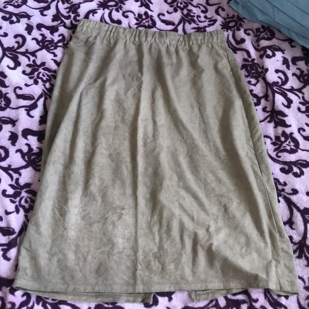 Woman’s sued pencil skirt TAN